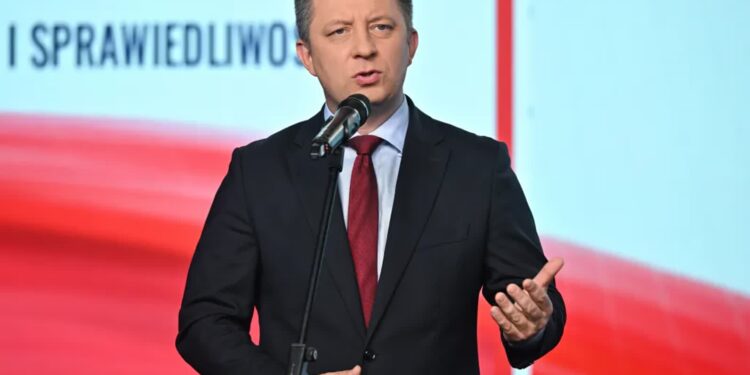 Michał Dworczyk wezwany do prokuratury ws. tzw. afery mailowej. Ma usłyszeć zarzuty