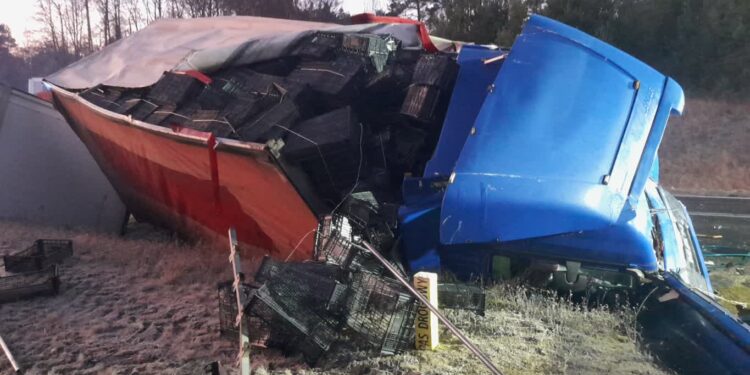 Tragiczny wypadek na starej trójce. Zderzyły się dwie ciężarówki