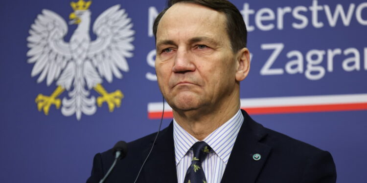 Sikorski: nie wierzę, że Stany Zjednoczone wycofają się z Europy