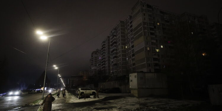 Rosja i Ukraina ogłaszają tymczasowy rozejm wokół elektrowni jądrowej