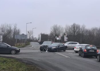 Stłuczka na skrzyżowaniu Walczaka – Bermudy – Wojcieszyce