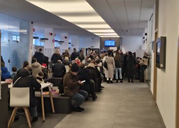 Kolejka po kartę mieszkańca. Wielu gorzowian odeszło z kwitkiem