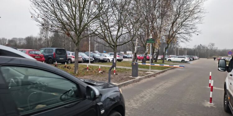 Szpital testuje system płatnego parkingu