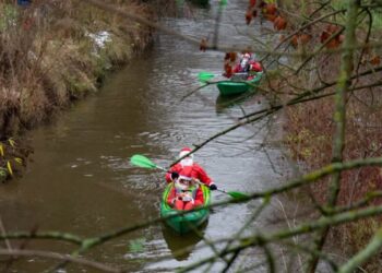Święty w kajaku, czyli Mikołajkowy Spływ Kłodawką w Gorzowie