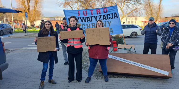 Protest przeciw płatnemu parkowaniu przy szpitalu w Gorzowie