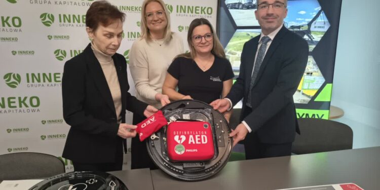 Defibrylatory w świątecznym prezencie od Inneko