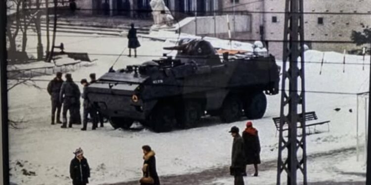 13 grudnia 1981 r. wprowadzony został stan wojenny. Był bezprawny nawet w świetle PRL-owskiego prawa