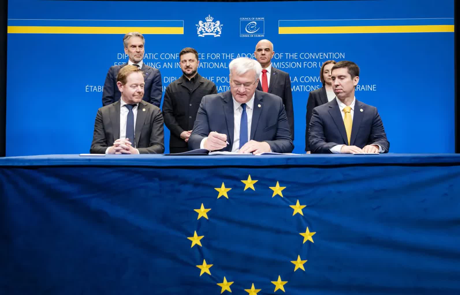 Powołano międzynarodową komisję ds. roszczeń dla Ukrainy. Przełomowy podpis w Hadze