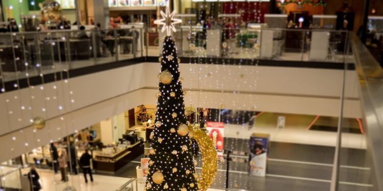 W niedzielę sklepy będą otwarte. Wigilia Bożego Narodzenia dniem wolnym od pracy