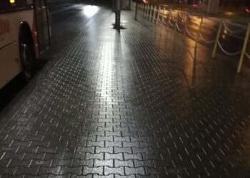 Uwaga! Jest bardzo ślisko