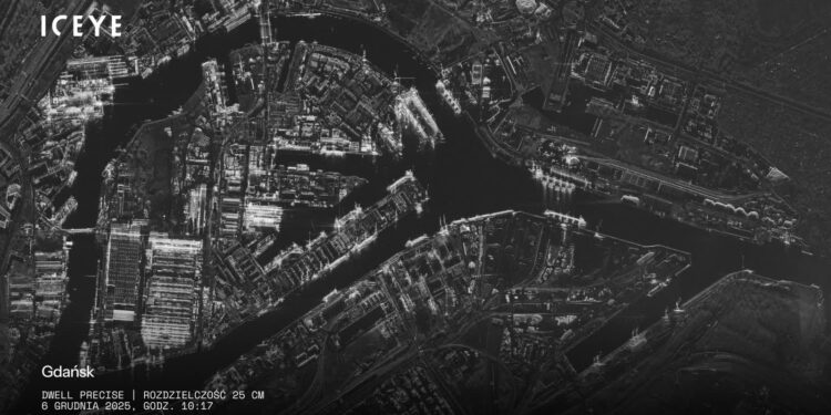 Polska widziana z kosmosu. Opublikowano pierwsze zdjęcia wykonane przez satelitę Sił Zbrojnych RP