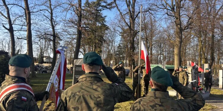 W Polsce jest 570 grobów powstańców wielkopolskich