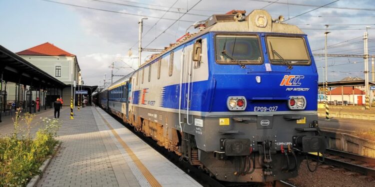 Od niedzieli nowy rozkład jazdy na kolei, PKP Intercity zwiększa liczbę połączeń do 555 dziennie