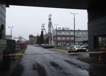 Trwa protest w kopani Silesia. Pod ziemią przebywa 21 górników