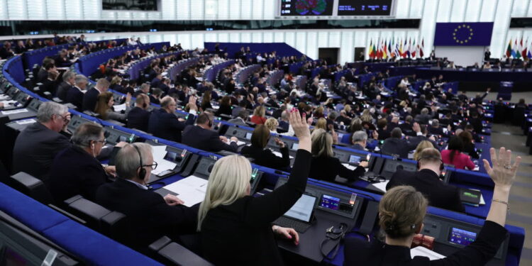 PE przyjął klauzulę ochronną do umowy z Mercosurem