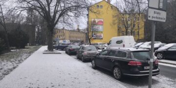 W Gorzowie śnieg, ale ulice są czarne
