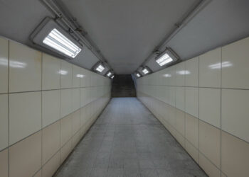 Nowe magazyny obrony cywilnej i aplikacja schronowa. Szef MSWiA o szczegółach programu