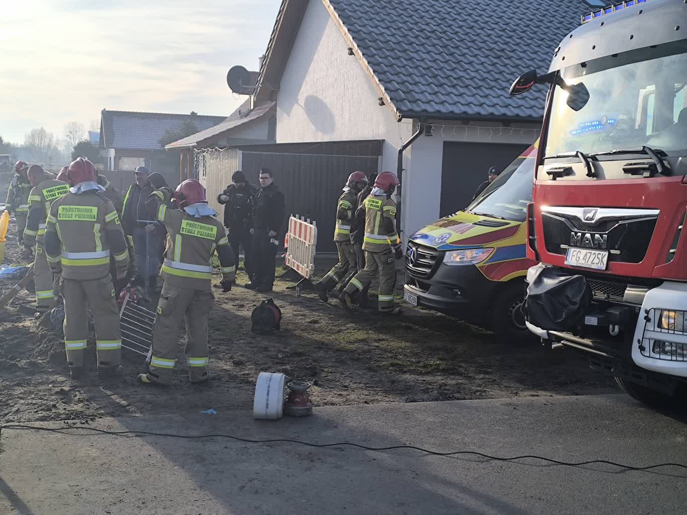 Niebezpieczny wypadek podczas prac ziemnych