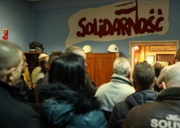 „Akcja protestacyjna trwa”. Górnicy z Silesii nadal pod ziemią