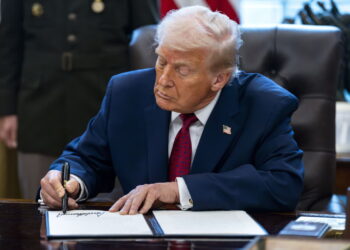 Trump uznał fentanyl za broń masowego rażenia. „Używają go, by zabijać Amerykanów”