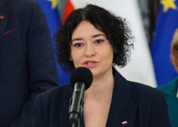 Lewica chce zastąpić składkę zdrowotną podatkiem 12 proc. i „opłatą od tłuszczu”