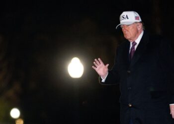 Trump: poważnie rozważam atak na Iran, mamy mocne opcje