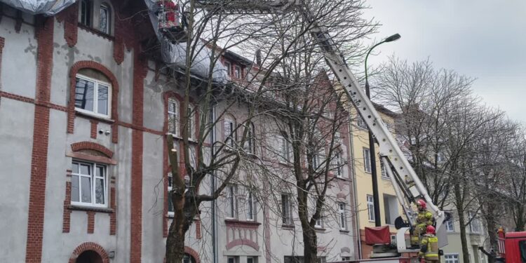 Pogorzelcy zamieszkają w hotelu, a miasto bierze się za remont