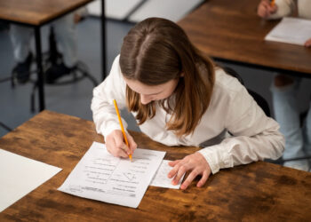 W poniedziałek ruszają próbne egzaminy maturalne i ósmoklasistów