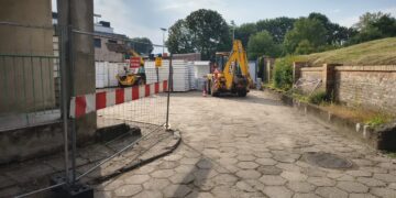 Walczą o pieniądze na remont dziedzińca ZSS nr 14. Czy miasto się dorzuci?