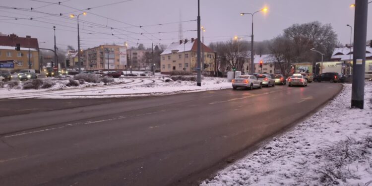 Słuchacz: jak mam jechać, skoro linii już prawie nie widać