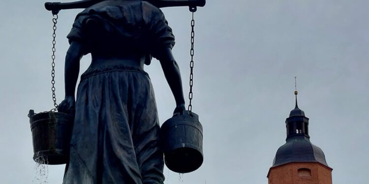 Jest nas więcej? Szefowa USC: Statystyki demograficzne nie pokazują całej prawdy