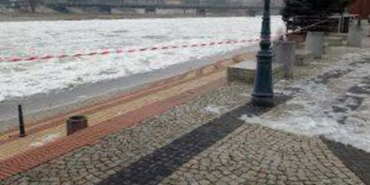 Rzeka Warta idzie w górę