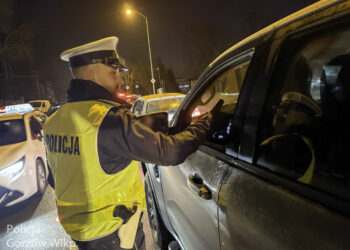 Pijany wsiadł za kierownicę. Kolejny „nietrzeźwy” poranek