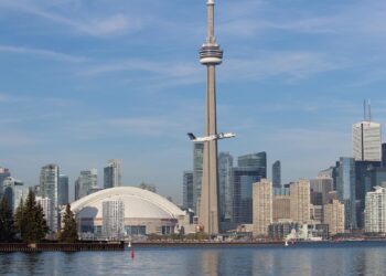 Kanada krajem najbardziej zagrożonym polityczną rewolucją w USA. Raport