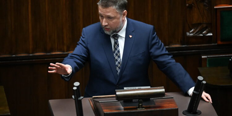 Szef MSWiA o gwałcie na policjantce