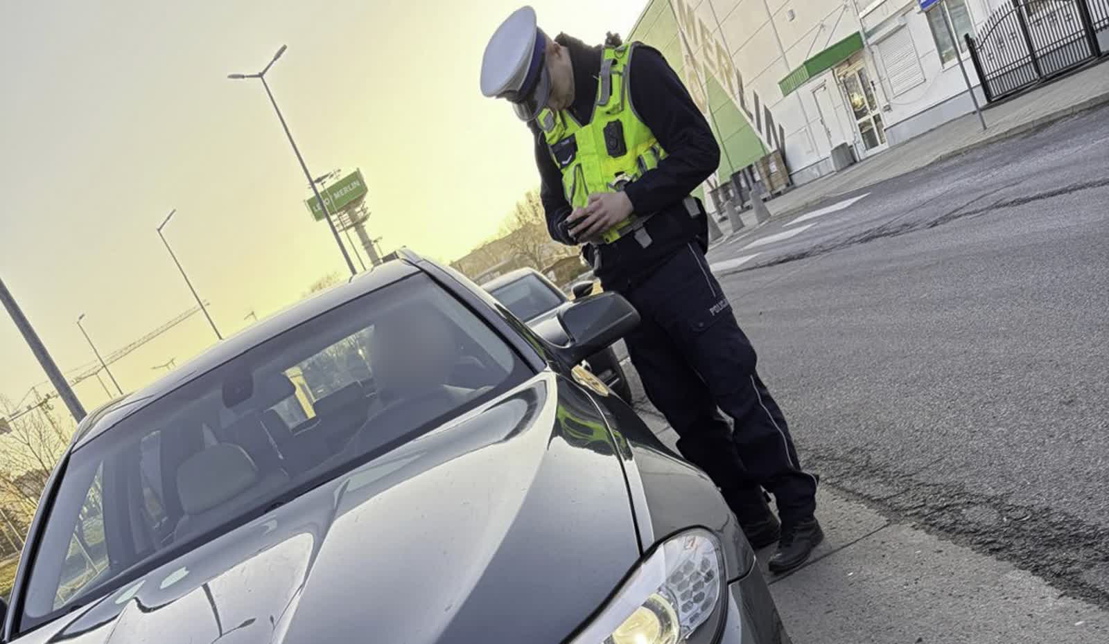 Jechał ul. Słowiańską 134 km/h. Skutek? Mandat 4 tys., punkty i utrata prawa jazdy
