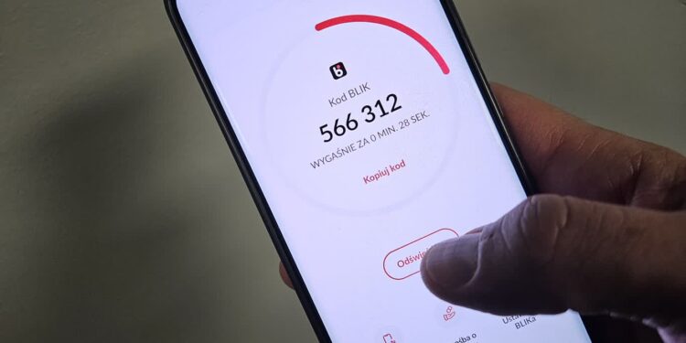 Nowy sposób oszustwa z wykorzystaniem BLIK. Uwaga na „pomyłkowe przelewy”