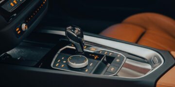 Awaria automatycznej skrzyni biegów: Remontować czy wymieniać? Matematyka, która nie kłamie