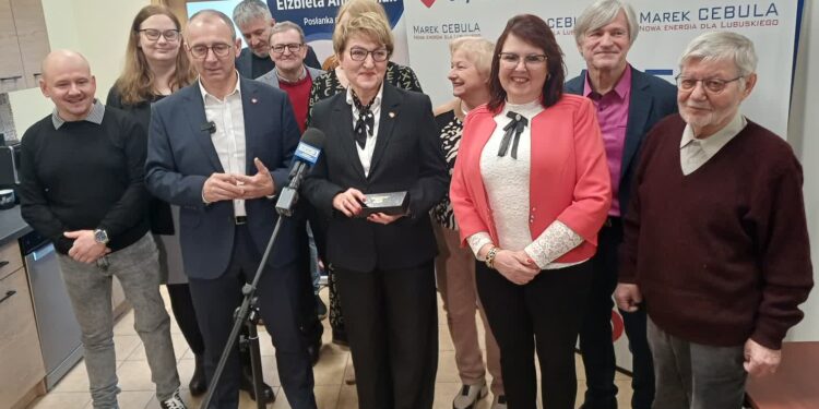 Wybory w KO. Polak rezygnuje, popiera Cebulę