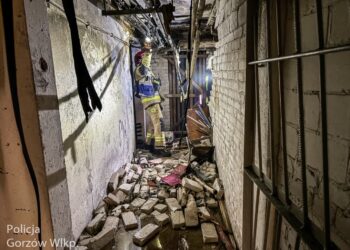 Mieszkaniec bloku przy ul. Wróblewskiego zatrzymany po wybuchu