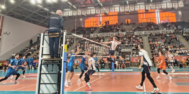 Ostatnia Prosta: siatkówka, piłka ręczna, piłka nożna, boks