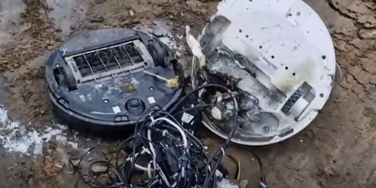 Robot sprzątający w śmieciach – pożar gotowy