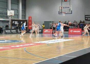 Wyraźna wygrana gorzowskich koszykarek, teraz zacznie się walka o tytuł