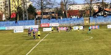 Dobra tylko pierwsza połowa: porażka Warty w zaległym meczu