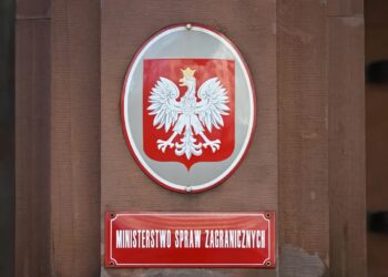 Dodatkowa infolinia dla Polaków, którzy utknęli na Bliskim Wschodzie. Komunikat MSZ