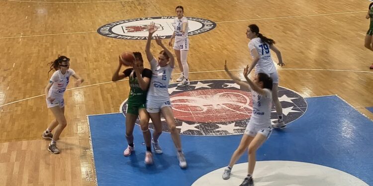 Mecz „o wszystko” przegrany przez młode akademiczki