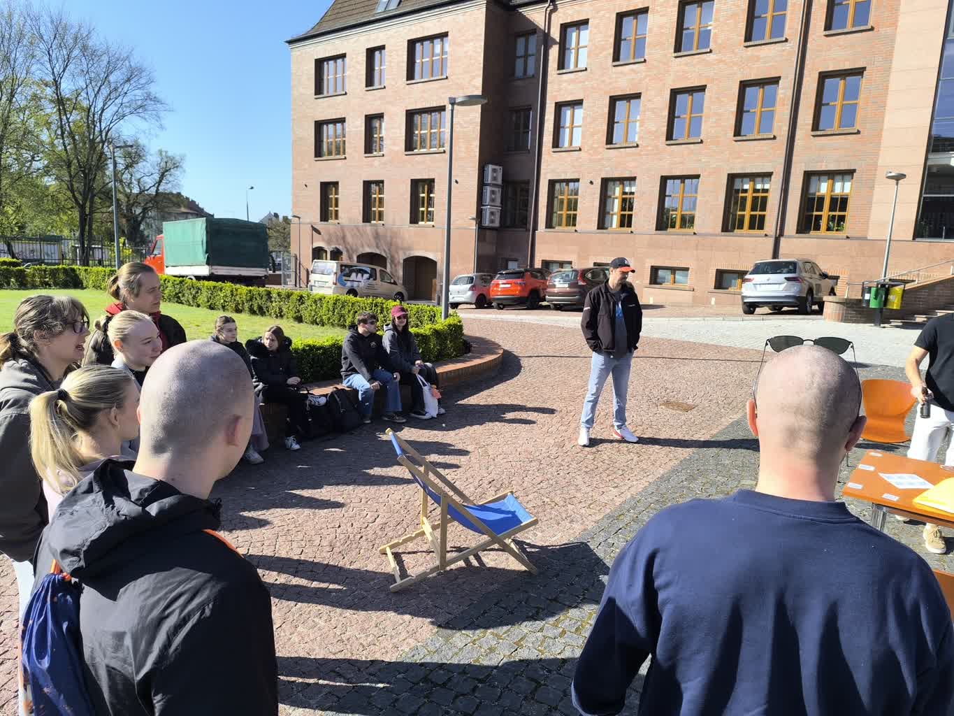 Studenci AWF golą głowy i zbierają pieniądze dla dzieci chorych na raka