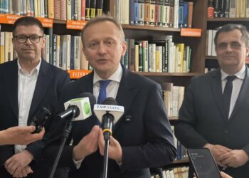 Powrót do korzeni. Komisarz UE Piotr Serafin z wizytą w Sulęcinie