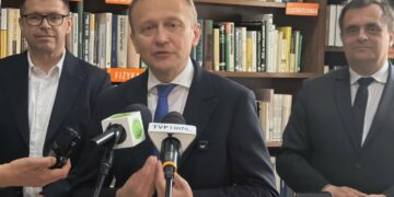 Powrót do korzeni. Komisarz UE Piotr Serafin z wizytą w Sulęcinie