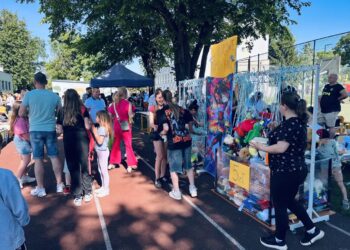 Festyn rodzinny w SP nr 10 – zabawa i edukacja